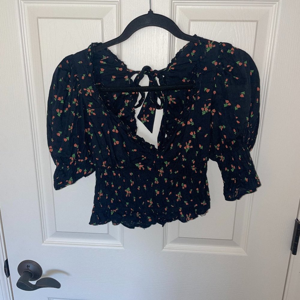 Urban Outfitters Puff Sleeve Top, SIZE S